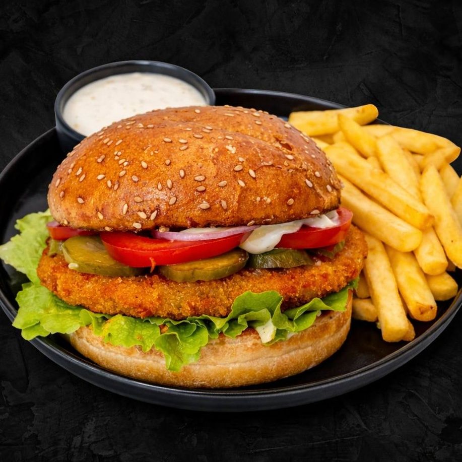 CRISPY CHICKEN BURGER - IULI'S